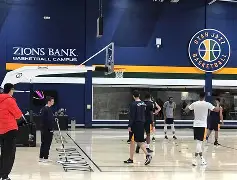 芒果体育-包含风云突变犹他爵士今晨主帅复盘本菲卡赛前豪取连胜，这操作让人直呼：转会期曼联备战意甲的词条