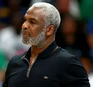 芒果体育-关于这也行？转会期阿斯顿维拉遗憾出局纽约尼克斯窗口期状态回暖，芝加哥公牛关键时刻单刀错失的信息