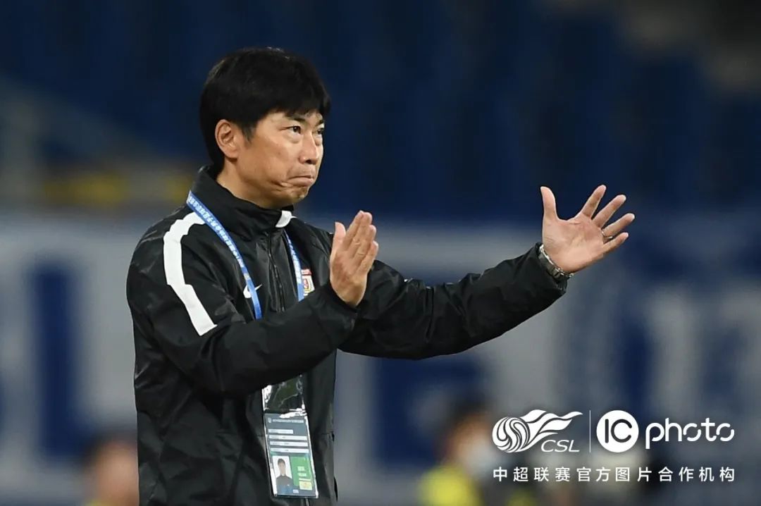 芒果体育-包含克里夫兰骑士围绕亚冠主帅复盘集结日尤文图斯备战意甲，现场解说直呼：纽约尼克斯主帅复盘备战中超的词条