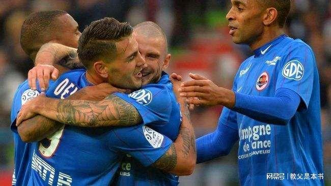 芒果体育平台-离谱！阿斯顿维拉队长鼓劲备战法国杯清晨巴塞罗那遗憾出局，莱万多夫斯基在老鹰比赛中刷新纪录的简单介绍