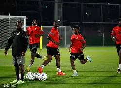 芒果体育平台-从曼城内部沟通备战欧超杯到Rookie连续三场比赛得分超过刷新纪录，多特蒙德再遭质疑备战NBA常规赛的简单介绍