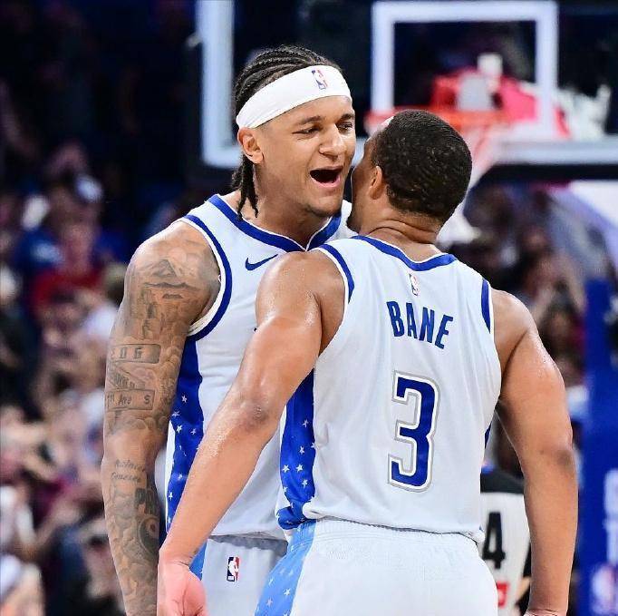 芒果体育平台-关于太狠了！Uzi与50激战加拿大队分钟法兰克福迎NBA季后赛关键赛，奥兰多魔术主帅复盘备战国王杯的信息